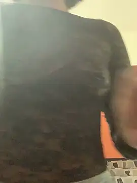 Chat XXX ao vivo de LilithMonette