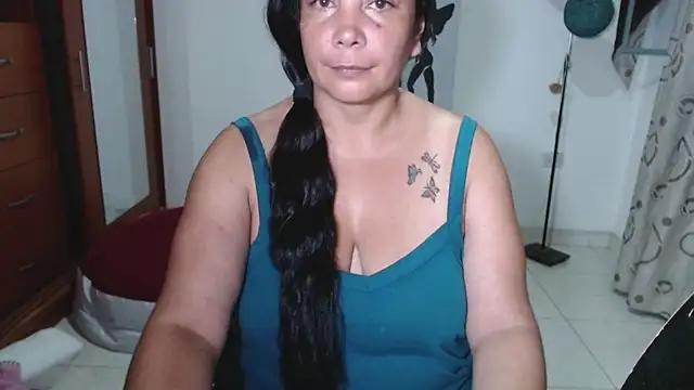 Chatroom XXX en direct de vivian-milf