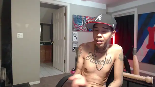 Pokazy przed kamerką – Michigan9000