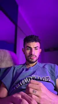 Pokazy przed kamerką – juancho_hairy