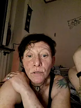 Show modela strangerwild na web-kameri