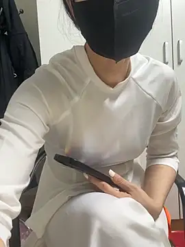 ______Cherry_____ élő XXX-chatje