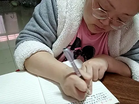 AngelwithEcup 라이브 XXX 채팅