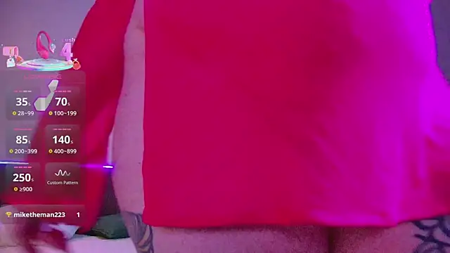 RubyValen's Live XXX Chat