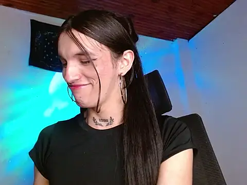 Scarlett_crastrawberry Adlı Modelin Web Kamerası Şovu