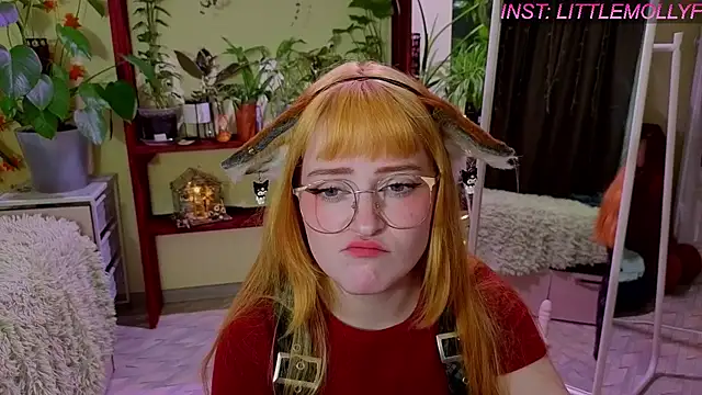 LittleFoxHole's Live XXX Chat