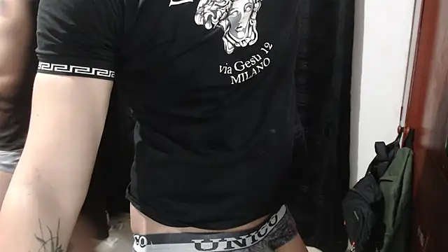 Show modela kike_energy na web-kameri