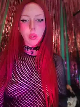 Lilith_yeva élő XXX-chatje