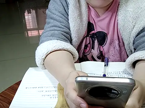 AngelwithEcup 即時 XXX 聊天