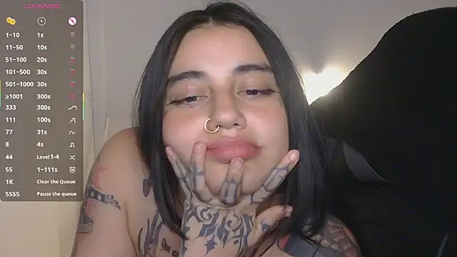 val_bardot élő XXX-chatje