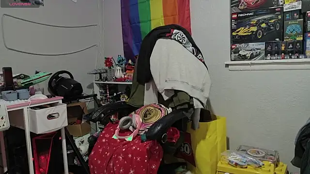 tallnerdyguy Show in webcam