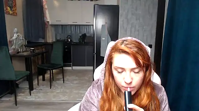 Reginasmilee's Live XXX Chat