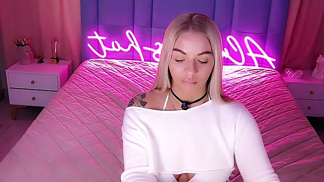 AllwaysHotJ: онлайн-секс-чат