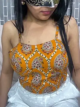 escape_with_me Adlı Modelin Canlı XXX Sohbeti