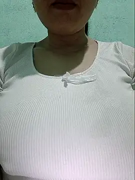 Chat XXX en directo de Shine_Mai