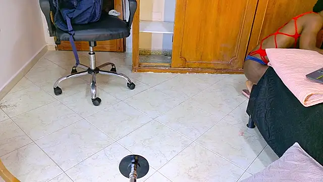 samirths_boy_'s Live XXX Chat