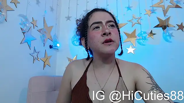 Chat +18 de justkarlitaa ao vivo