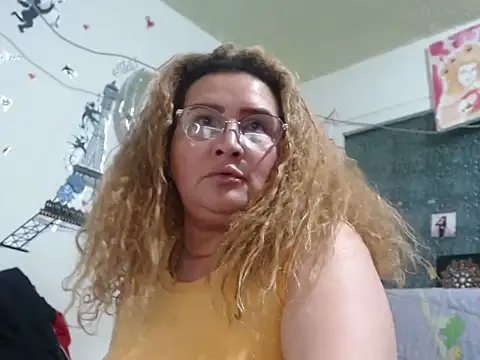 Perla1981--'s Live XXX Chat