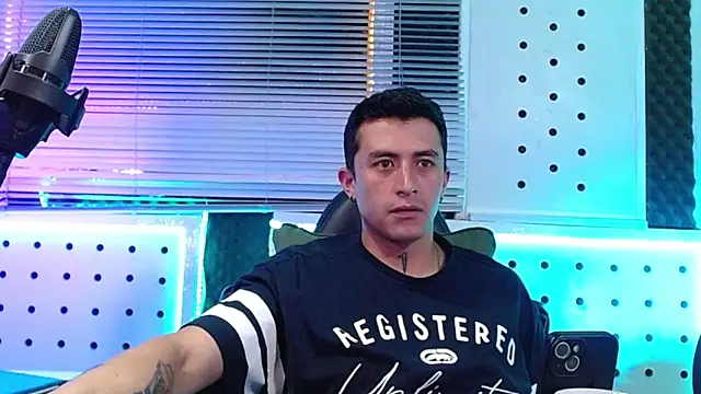 Godofcumxxx Chat XXX in diretta