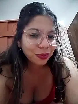 Carliina_Soussa Adlı Modelin Canlı XXX Sohbeti