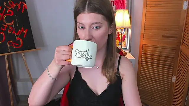 katymeaw Adlı Modelin Canlı XXX Sohbeti