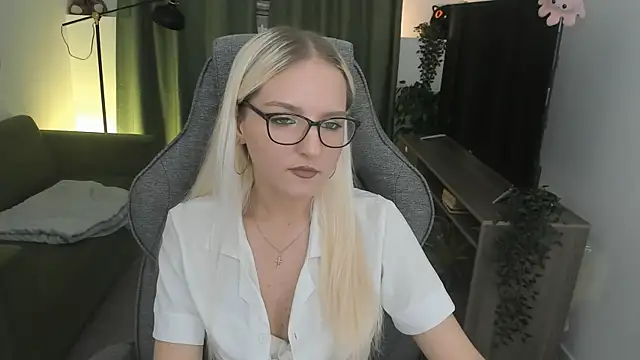 ViolaMore Adlı Modelin Canlı XXX Sohbeti