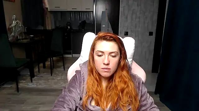 Chat +18 de Reginasmilee ao vivo