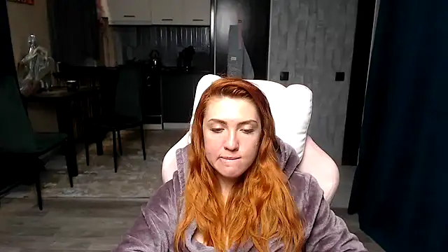 Reginasmilee 即時 XXX 聊天