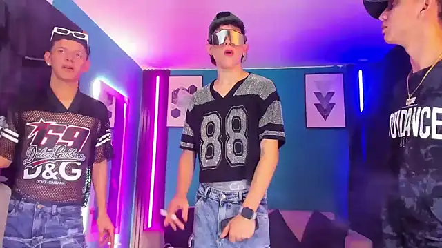 Marcus_and_Tony Adlı Modelin Web Kamerası Şovu