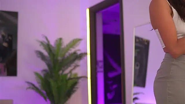 Živý XXX chat EllenKarter