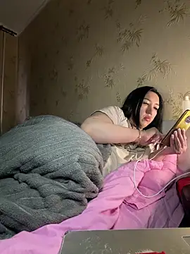 Naughtbaby_2025 Adlı Modelin Canlı XXX Sohbeti