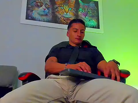 Dominus_Alpha élő XXX-chatje