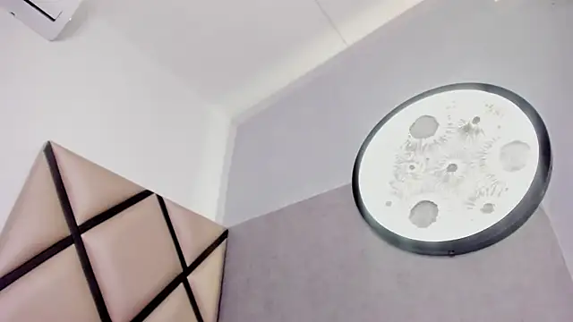 venus-03 Chat XXX live