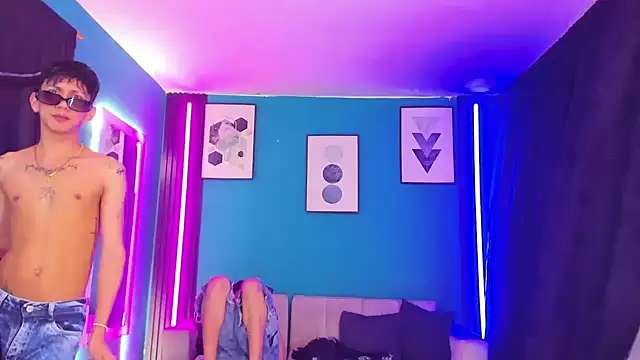 Marcus_and_Tony: вебкам-шоу