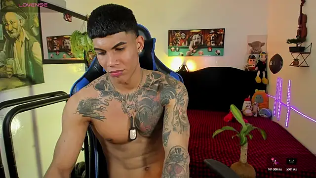 Damian_latinxxx's Live XXX Chat