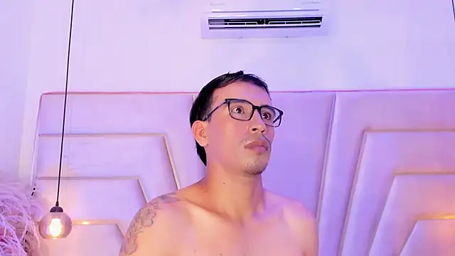 Mr_aronnn_'s Live XXX Chat