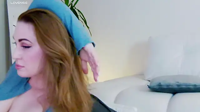 Show modela Miss_Magic_Eyes_ na web-kameri