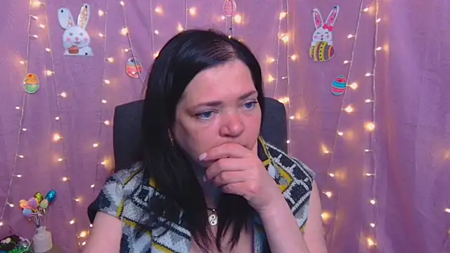 LauraFinn Adlı Modelin Canlı XXX Sohbeti