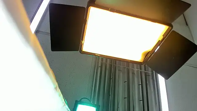 Aisha_hotts777's Live XXX Chat