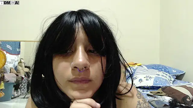 AlinaWoolf_のライブXXXチャット