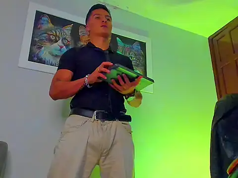 XXX chat uživo modela Dominus_Alpha