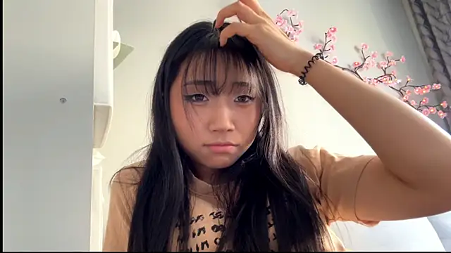 Pokazy przed kamerką – SweetMiaXO