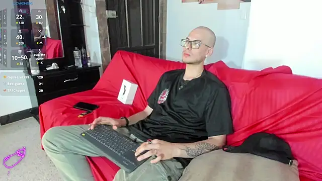 XXX chat uživo modela Vlad__night