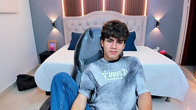 Tommy18__ Chat XXX live