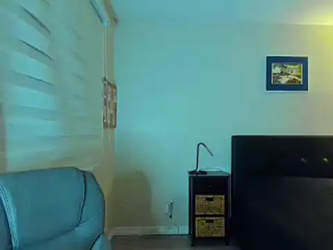 callme_iva's Live XXX Chat