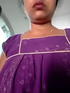 Chat +18 de Hot-Tinaa ao vivo