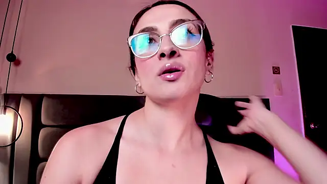 XXX chat uživo modela AndraCyruss