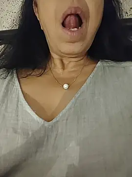 XXX chat uživo modela NakedMILFx