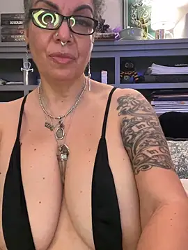 dieseldame1313 Adlı Modelin Web Kamerası Şovu