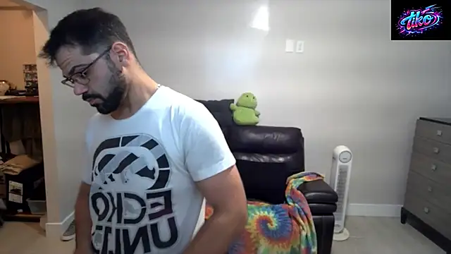 Zander823: απευθείας συνομιλία ΧΧΧ